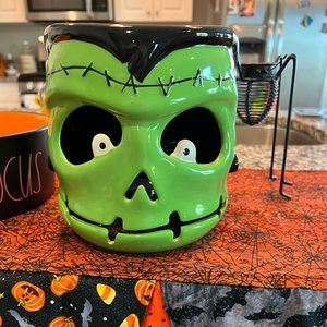 Yes I’m selling my much loved Franky, he is large candle holder